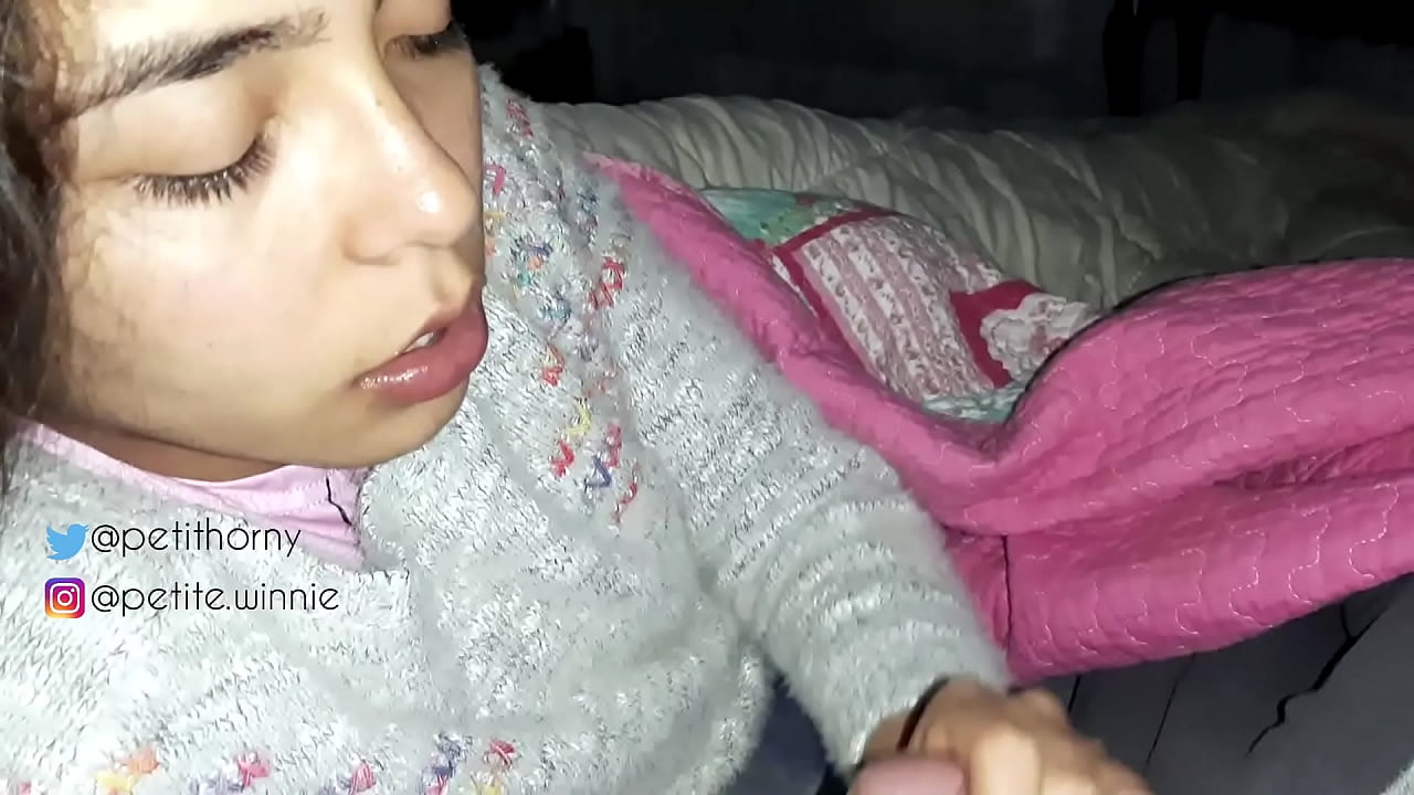 EŞİMİN BİRİKİM SÜTÜNÜN TÜMÜNÜ DİLİ GÖSTEREREK DİL GÖSTEREREK YUTUYORUM